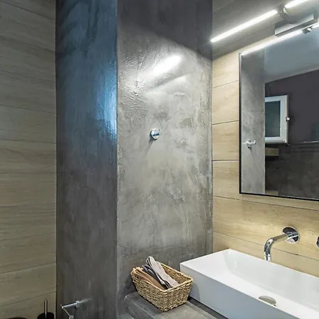 Seastone בית נופש *